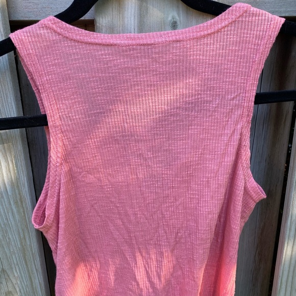 NWOT. Pink lace up tank top from GUESS - Picture 3 of 3